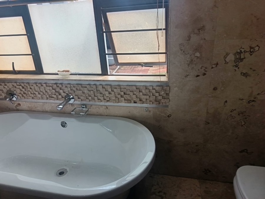 5 Bedroom Property for Sale in Monument Heights Northern Cape